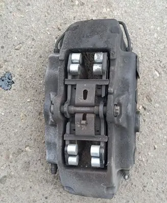 Audi Q7 4L Front brake caliper 7L6615105BG