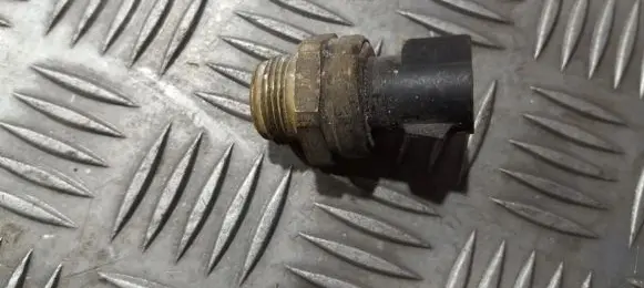 Coolant temperature sensor