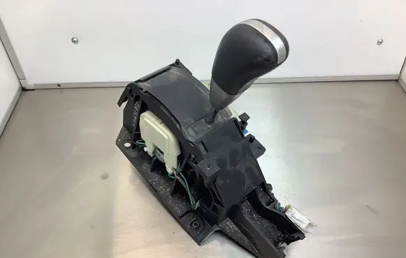 Nissan Murano Z50 Gear shifter/selector PA66GF33