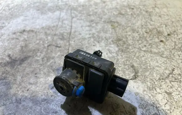 Mazda Premacy Headlight level adjustment motor 0307852379 MAD12V089