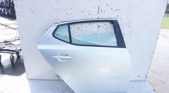 KIA Optima Rear door