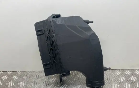 Mercedes-Benz E C207 W207 Air filter box A6420903501 A6420942304