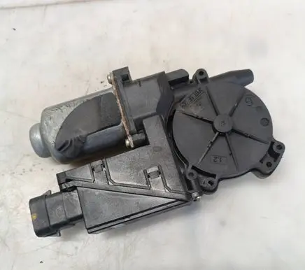 Opel Corsa C Front door window regulator motor 13173074 400709F