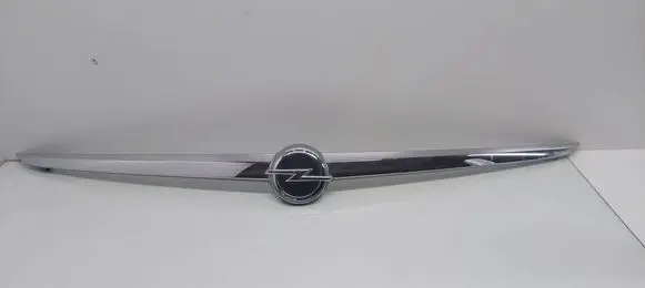 Opel Insignia A Tailgate trim 13244388 13244389