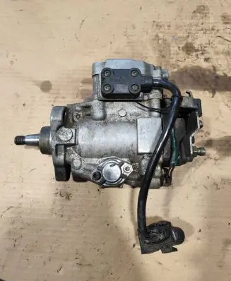Volkswagen PASSAT B4 Fuel injection high pressure pump 028130110H