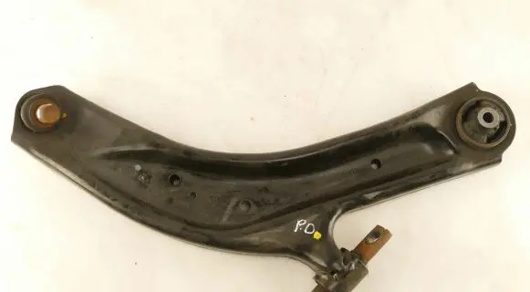Nissan X-Trail T32 Front lower control arm/wishbone