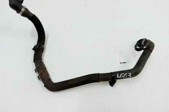 Engine coolant pipe/hose