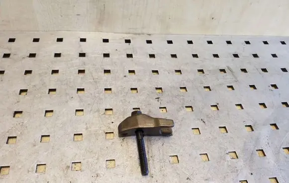 Fuel Injector clamp holder