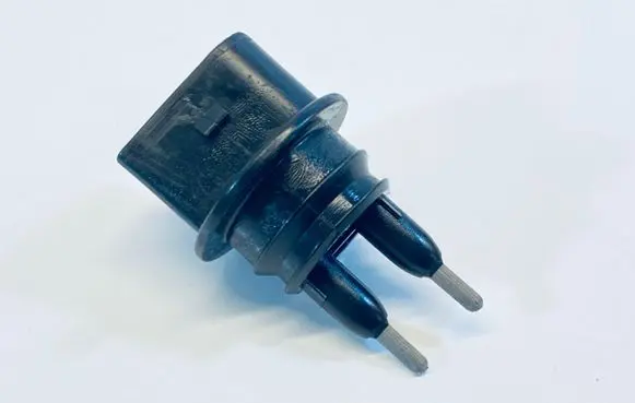 Volkswagen PASSAT B6 Windshield washer fluid level sensor 7M0919376