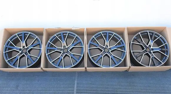 Audi Q8 R22 alloy rim 4M8601025DR 5X112