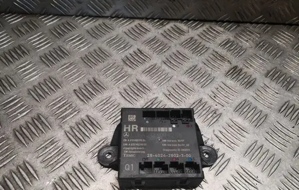 Mercedes-Benz C W204 Door control unit/module 2129004206 A2129004206