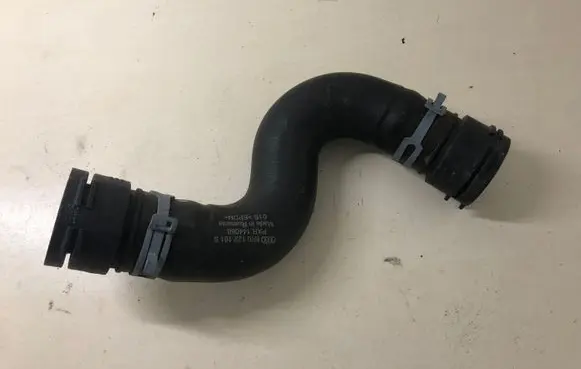 Audi Q5 SQ5 Engine coolant pipe/hose 8R0122101S