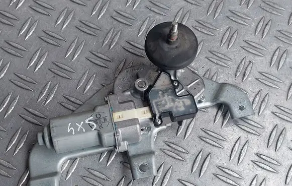 Suzuki SX4 Rear window wiper motor