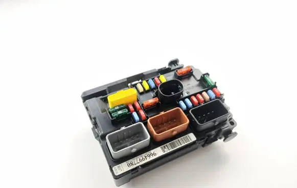 Citroen DS3 Fuse module 9664997780