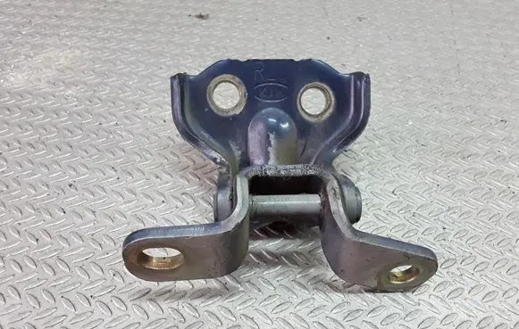 KIA Sorento Rear door upper hinge