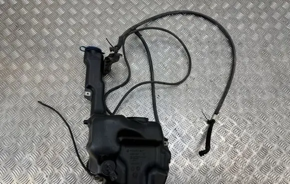 Mercedes-Benz C W204 Windshield washer fluid reservoir/tank A204869