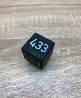 Volkswagen PASSAT B6 Other relay 3D0951253A V23134B59X418 433