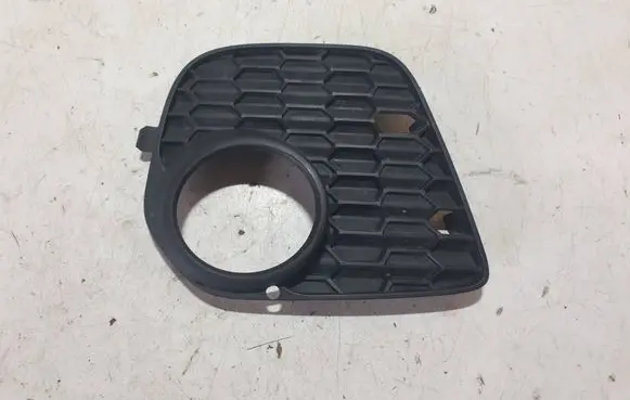 BMW X5 E70 Front fog light trim/grill 51118048021 10503410US 10503410