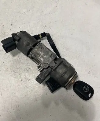 Toyota Avensis T250 Ignition lock N0501517
