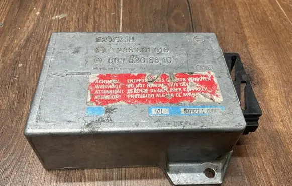 Mercedes-Benz SL R129 Airbag control unit/module 0038206810 0285001016