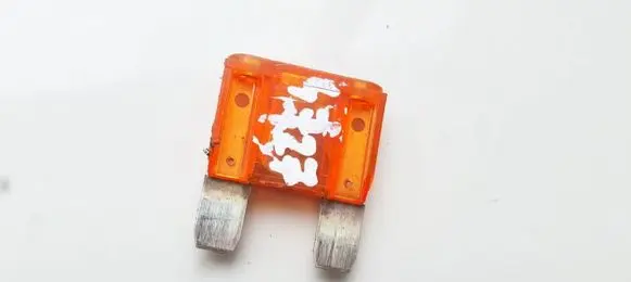 Volkswagen Golf IV Fuse 4635023