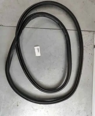 Rear door rubber seal (on body)