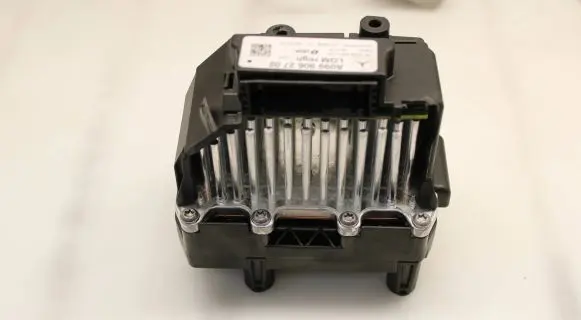 Mercedes-Benz C W205 LED ballast control module A0999062702 50DG12F08