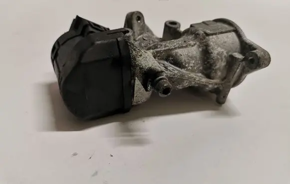 Citroen C4 I Picasso EGR valve 9656612380