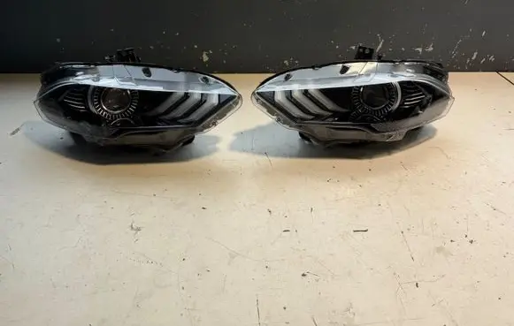 Ford Mustang VI Headlight/headlamp JR3B13006A JR3B13005A JR3B13006B