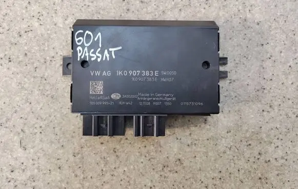 Volkswagen PASSAT CC Tow bar relay 1K0907383EAOP1330 1K0907383E