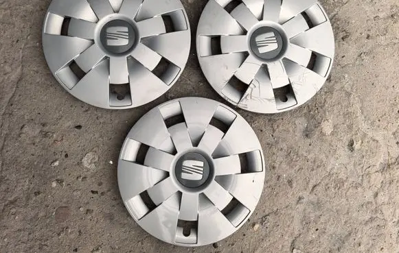 Seat Ibiza IV (6J,6P) R14 wheel hub/cap/trim 6J0601147