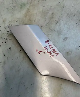 Mercedes-Benz B W245 Fender trim (molding) A1696983162