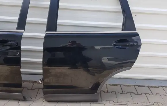 Honda CR-V Rear door 