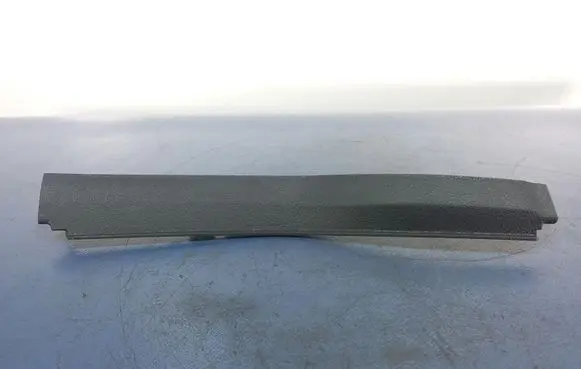 Other sill/pillar trim element