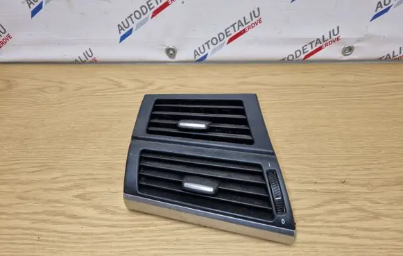 BMW X5 E70 Dashboard side air vent grill/cover trim 7161803