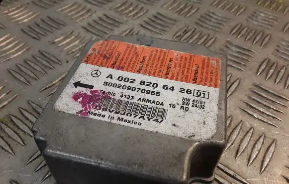 Mercedes-Benz E W211 Airbag control unit/module 0028206426