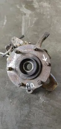 Mitsubishi Pajero Front wheel hub spindle knuckle