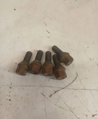Opel Zafira B Nuts/bolts 