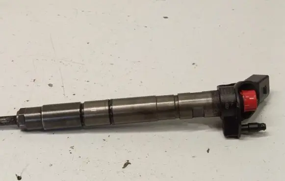 Audi A6 S6 C6 4F Fuel injector 059130277AJ 0445115054
