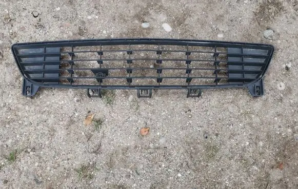 Opel Meriva A Front bumper lower grill 13193495