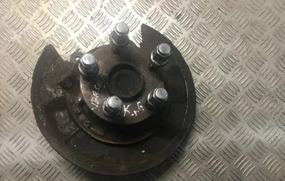 Toyota Corolla Verso AR10 Rear wheel hub spindle/knuckle 