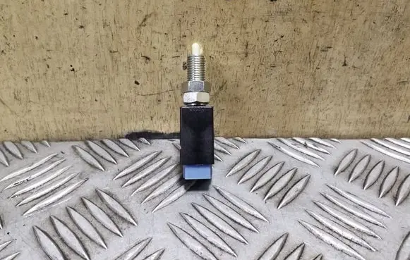 Clutch pedal sensor