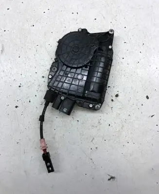 BMW 5 F10 F11 Rear door soft close latching motor 4153310400