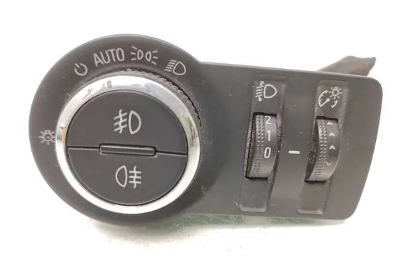 Chevrolet Orlando Light switch 13301752 251508