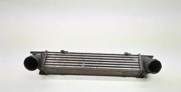 BMW 3 E90 E91 Intercooler radiator 7524916