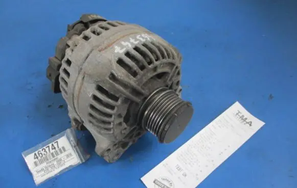 Skoda Octavia Mk2 (1Z) Generator/alternator 038903024F