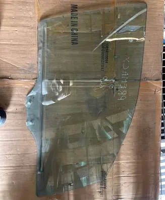 Mazda Premacy Front door window glass four-door 