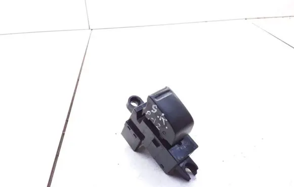 Nissan Primera Electric window control switch 25411AV600