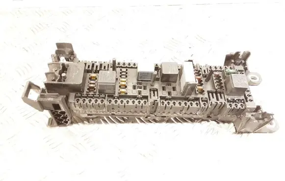Mercedes-Benz GLC X253 C253 Fuse module A4475460046