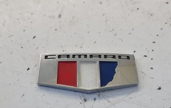 Chevrolet Camaro Fender model badge letters 23184152